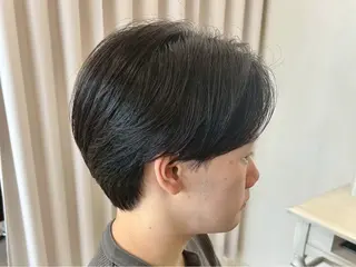 ショート センターパート 韓国ヘア・綾也のヘアスタイル