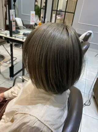 ショート 美髪矯正透明感カラー 江川　和輝のヘアスタイル
