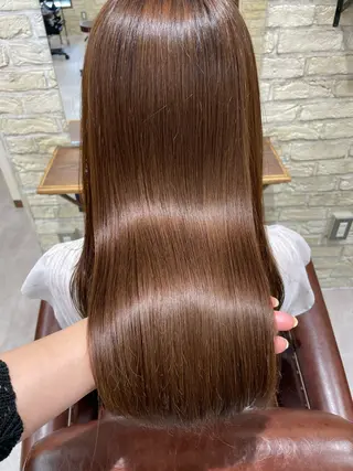 ロング 河上 麻衣/白髪ぼかしのヘアスタイル
