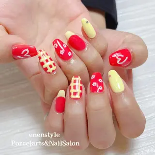 ミディアム ネイル 🐾enen style 🐾のネイルデザイン