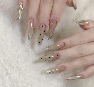 ネイル エリ🫧 nail池袋東口のネイルデザイン