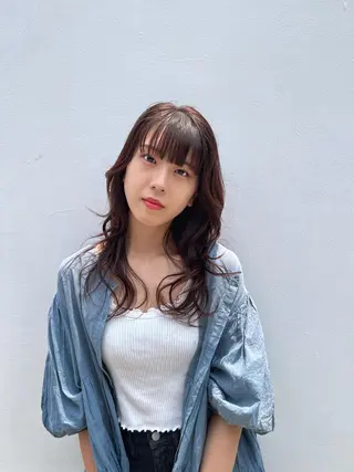 セミロング カラー 松坂 真衣のヘアスタイル