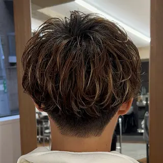 ショート カラー パーマ メンズ メンズカット✂️ スキンフェード伊藤陸のヘアスタイル
