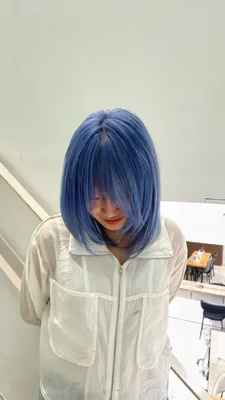 ミディアム カラー 🤍ハイトーン/デザ インカラーまりん🤍のヘアスタイル
