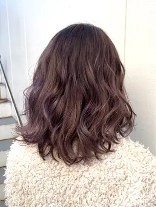 カラー 高梨 里穂のヘアスタイル