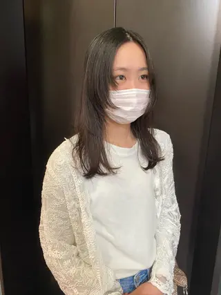ミディアム レイヤー/大人ボブ| ワタナベ リョウカのヘアスタイル