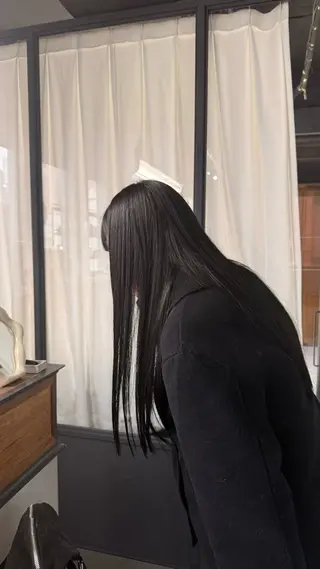 ロング カラー rimi ／透明感カラーのヘアスタイル