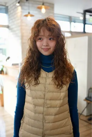 ロング パーマ Basis 田口豪司のヘアスタイル