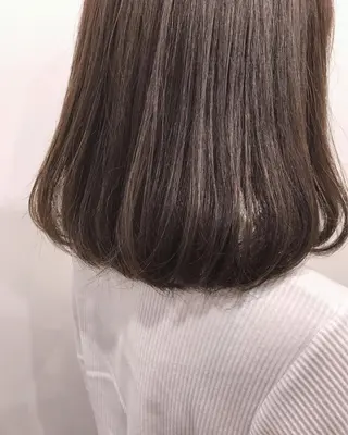ミディアム カラー レイヤー/大人ボブ| ワタナベ リョウカのヘアスタイル