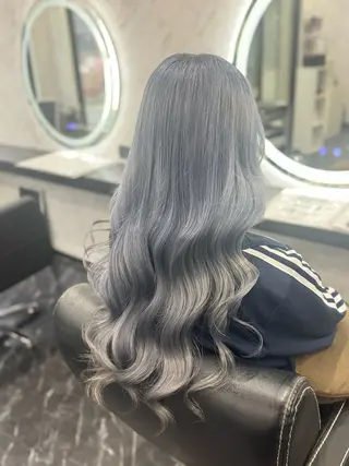 ロング カラー LOHAS 優来（ユラ）のヘアスタイル