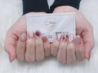 ネイル AKIKO ネイルサロンのネイルデザイン