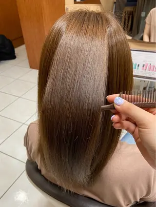 カラー Blossom 濱中のヘアスタイル