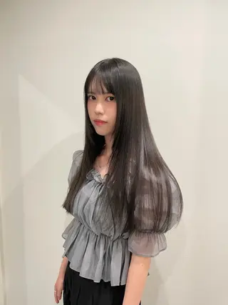 ロング カラー 渋谷 留菜のヘアスタイル