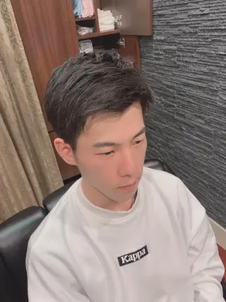 ミディアム 山内 敢史のヘアスタイル
