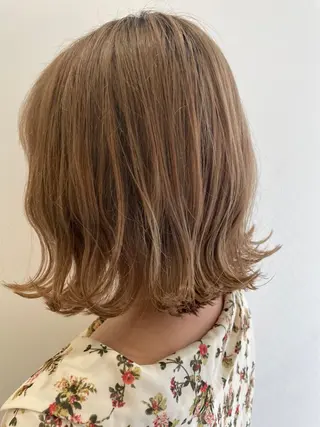 ミディアム 川上 美咲のヘアスタイル