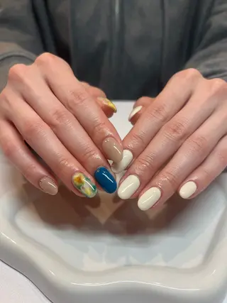 ネイル NAGISA🧁🎀 持ち込み⌇パラジェルのネイルデザイン