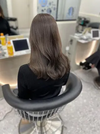 セミロング カラー shion 透明感カラーのヘアスタイル