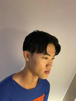 ミディアム 瀬波 秀行のヘアスタイル