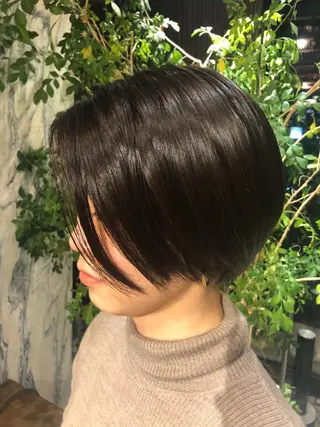 ショート カラー 藤井 さと実のヘアスタイル