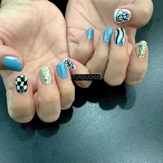 ネイル 個性派ネイルサロン 💅🏼ターコイズのネイルデザイン