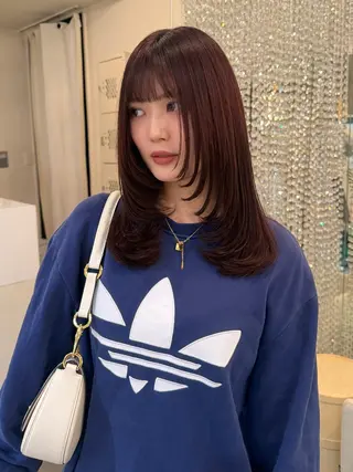 カラー ピエドプール NINAのヘアスタイル