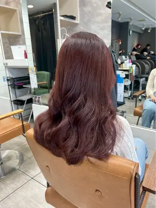セミロング カラー 西岡 英菜のヘアスタイル