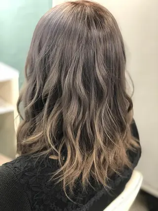 セミロング みなみ ・のヘアスタイル