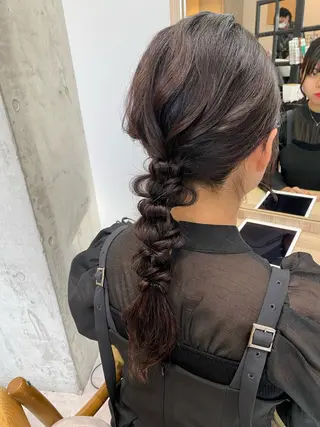 セミロング ヘアアレンジ 似合う髪型見つけます AYAKAのヘアスタイル