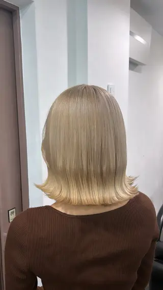 ミディアム カラー 艶髪✖️ハイトーン 🫧YURIA🫧のヘアスタイル