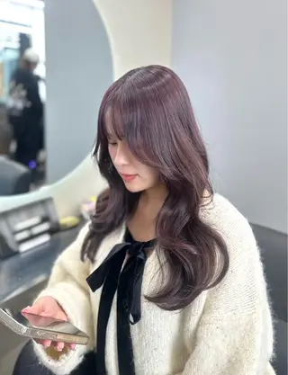 ロング カラー ヘアアレンジ 新宿⌇韓国風ヘア ⌇透明感カラーのヘアスタイル