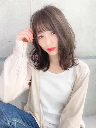 セミロング カラー ヘアアレンジ 🥞ベージュ系カラー 【すずきりほ】🥞のヘアスタイル