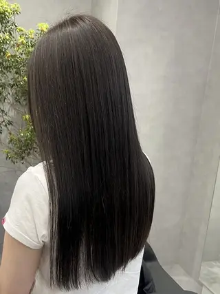 カラー 江坂 misaki のヘアスタイル