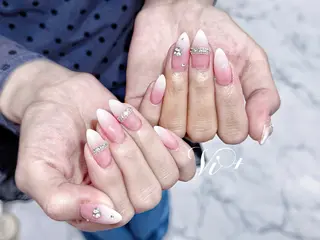 ネイル ✨Nailsalon Vi+✨のネイルデザイン