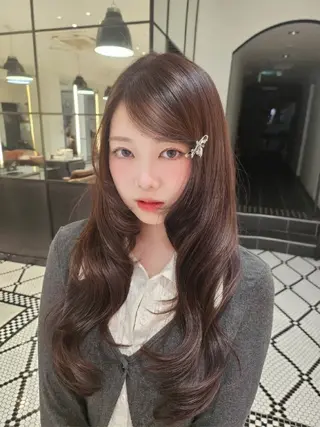 ロング 矢野 伶菜のヘアスタイル