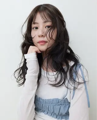 セミロング 透明感カラー人気 ナンバーワンMIYUのヘアスタイル