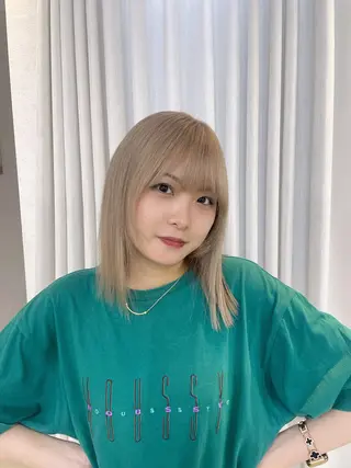 カラー Mii. 内田萌々のヘアスタイル