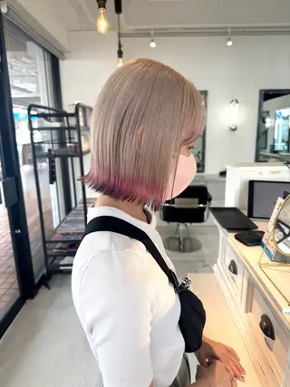 カラー 🩵HOLLY🩵 ブリーチ🩵カレンのヘアスタイル
