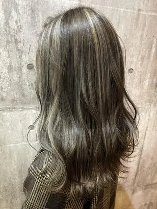 ロング art-Lago 宮司のヘアスタイル