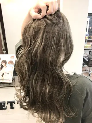 ロング 大澤 唯のヘアスタイル