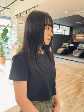 ロング カラー Basis 田口豪司のヘアスタイル