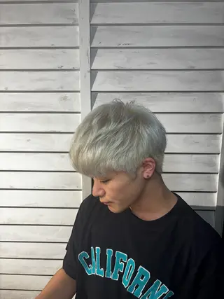 ショート カラー メンズ 似合わせ得意です🫆 ナカムラカイオウ🌎のヘアスタイル