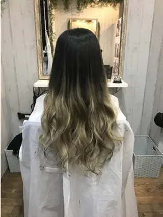 ロング カラー パーマ ヘアアレンジ 大阪レミーエクステ チビ編み込みのヘアスタイル