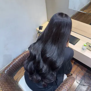 ロング カラー 松浦 麻衣のヘアスタイル
