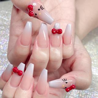 ネイル Queens テイのネイルデザイン
