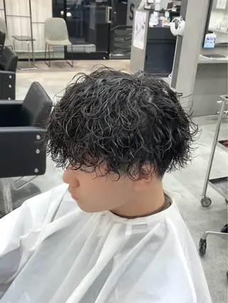 パーマ メンズ 佐藤大翔🌐縮毛矯正 🌐メンズパーマのヘアスタイル