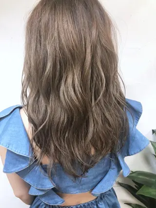 ロング カラー ヘアアレンジ 小松 郁斗のヘアスタイル