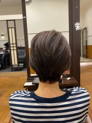 ショート カラー 島田 花梨のヘアスタイル