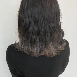 ミディアム YUI𓍯ｴｸｽﾃ /ﾆｭｱﾝｽｶﾗｰのヘアスタイル