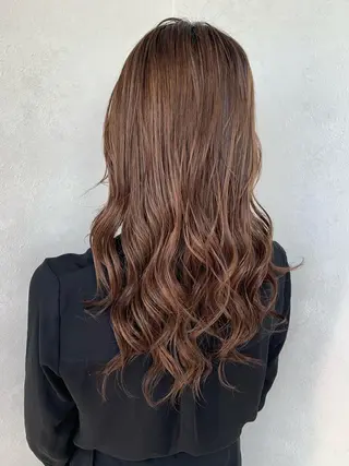 ロング カラー パーマ ヘアアレンジ ハイトーンカラー🤍 山下 優華のヘアスタイル