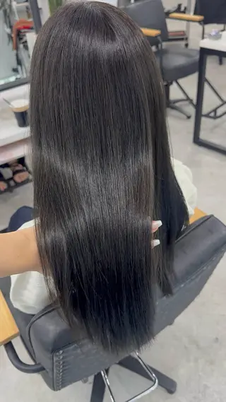 ロング カラー 赤み無し柔らかカラー 【梅田】madokaのヘアスタイル